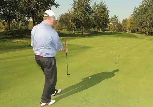 果岭速度慢如何推杆,推杆如何读果岭