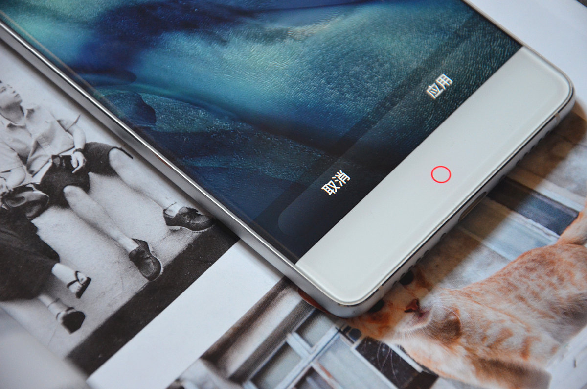 搭载骁龙820，4G+64G，跑分13万！努比亚Z11体验