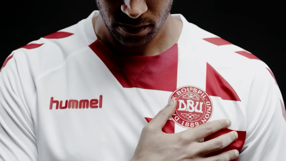 丹麦队最新球衣：凡人们见识下真正的洪荒之力吧！