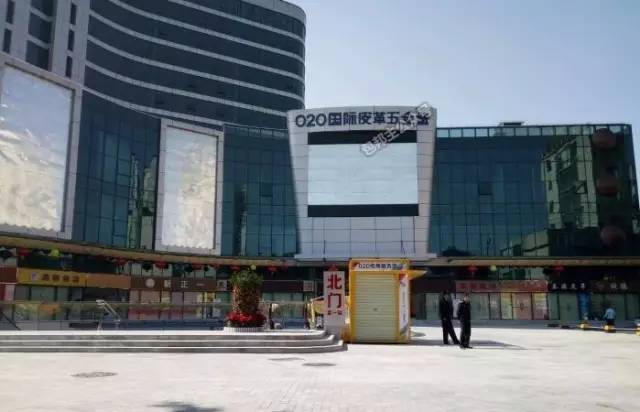 广州市箱包批发市场在哪里,广州箱包批发市场店内视频