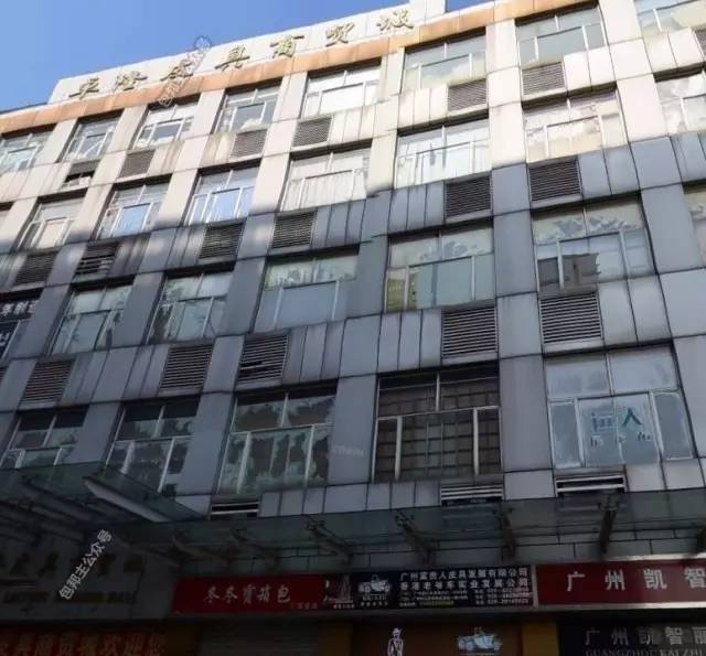 广州市箱包批发市场在哪里,广州箱包批发市场店内视频