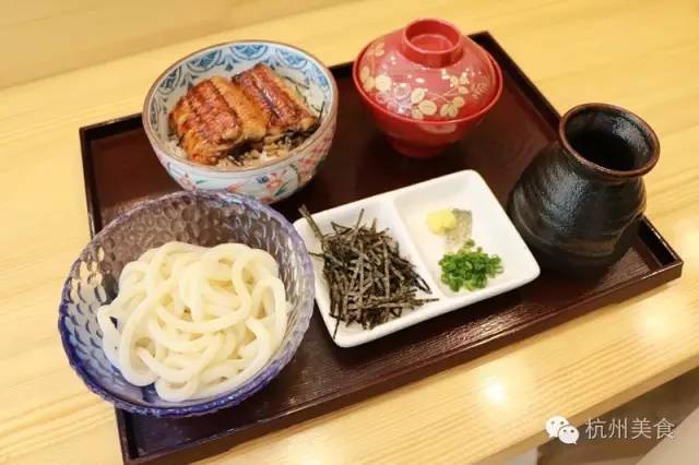杭州这家人均45的乌冬专营店，硬生生吃出了人均300的日料感
