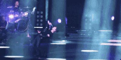 兰花指张杰张学友,每个歌手的招牌动作