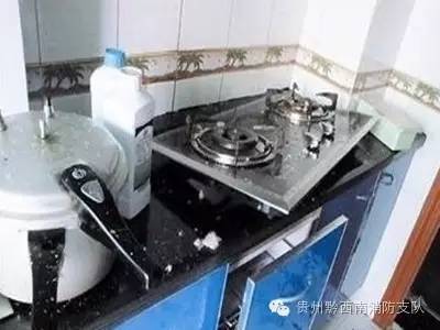 炒菜时油锅着火该怎么处理,炒菜时候油锅起火是什么原因