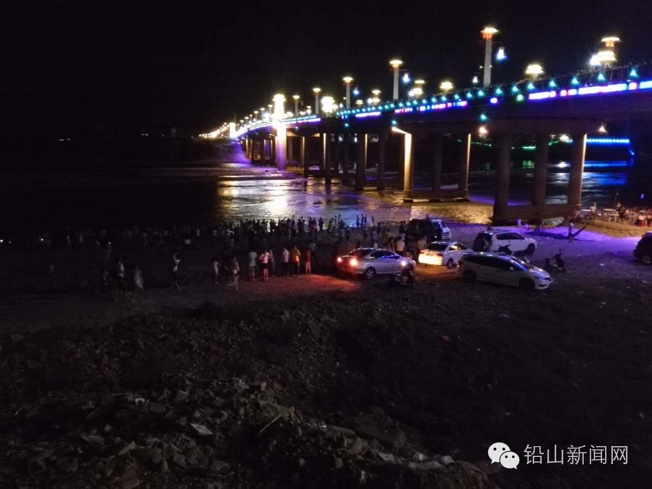 跳桥男孩17岁上海后续,17岁少年跳桥真相