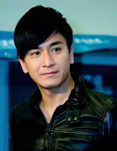 凭借《美人心计》他一举扭转地位，而同门的其他四人竟个个......