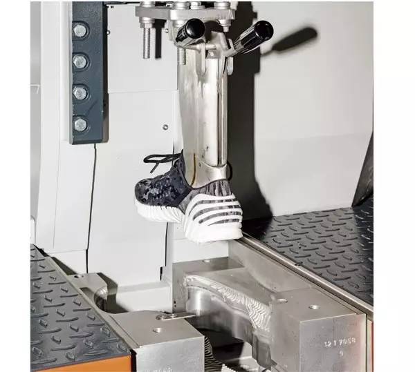 安德玛耐克,安德玛竞争对手