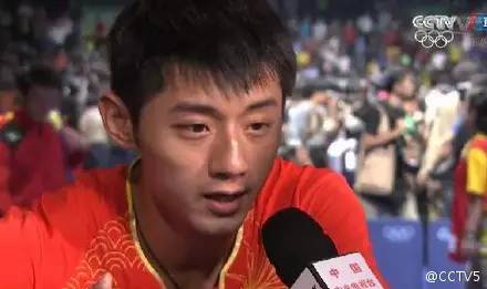 39度高温情侣吵架女子被气晕,两女子经历高温炙烤