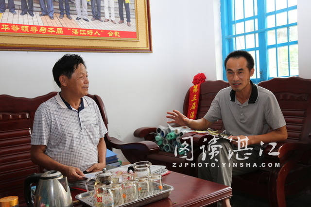 坡头卫生局领导探望李真艮鼓励他救治更多病人