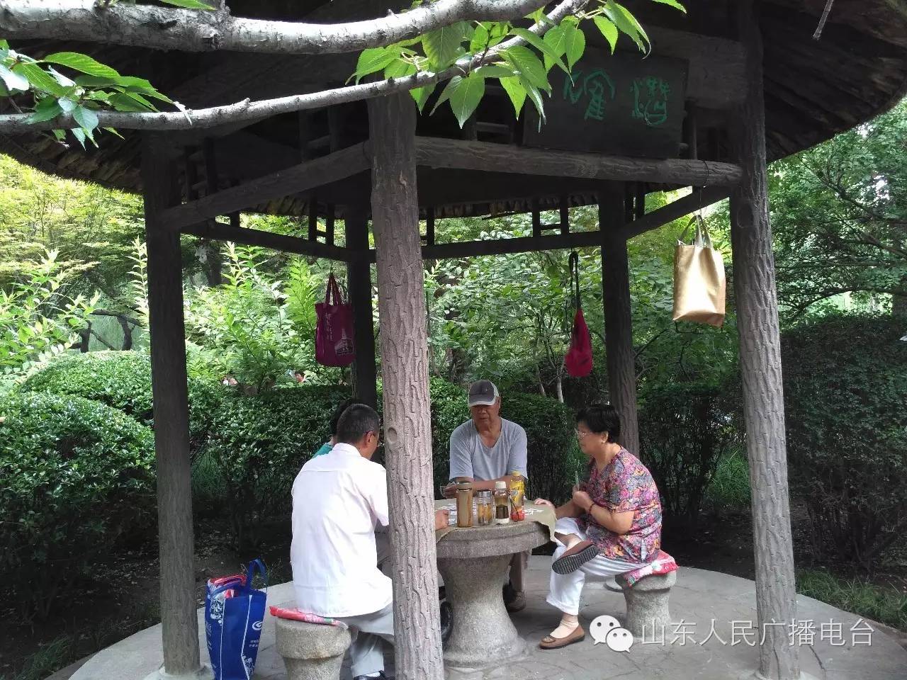 五龙潭泼水节，全家一起嗨翻天