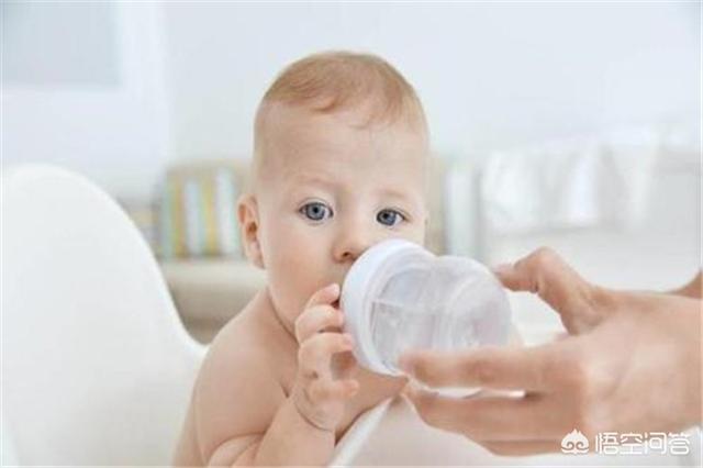 纯母乳喂养的宝宝需要额外喝水吗,纯母乳喂养宝宝还需要添加奶粉吗