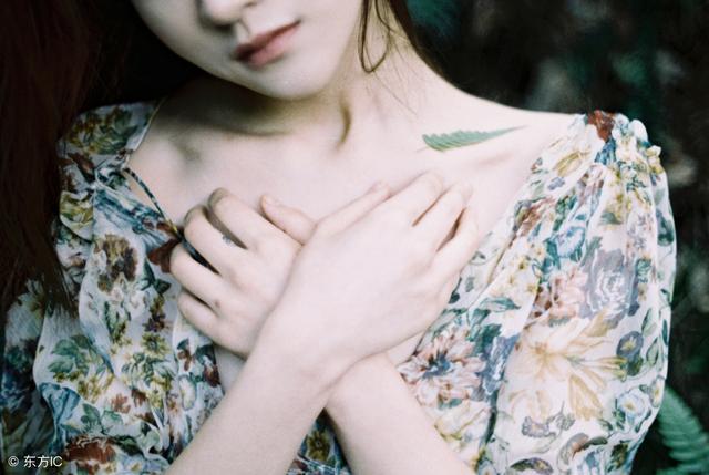 母亲去世父亲将儿子赶出家门,父亲去世母亲狠心改嫁小说