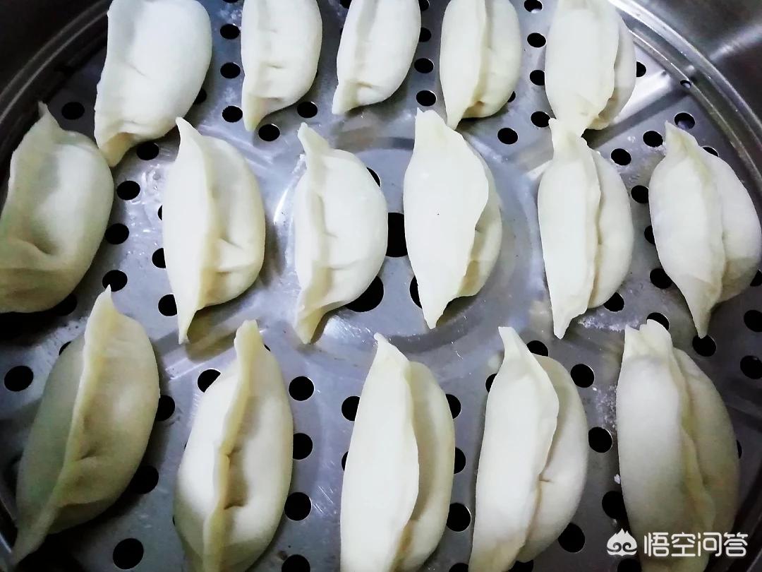 牛肉馅包子的调制方法视频,牛肉馅包子的做法怎么调馅好吃