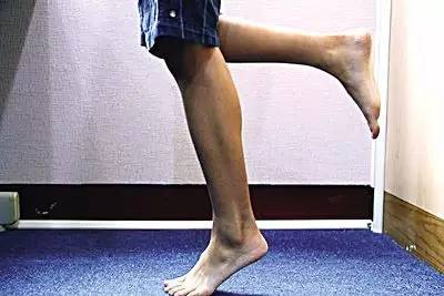 足底筋膜炎还可以跑步吗,跑步足底筋膜炎康复训练