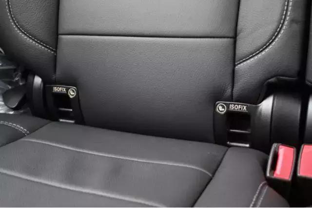 安全座椅都有接口吗,安全座椅接口必须有吗