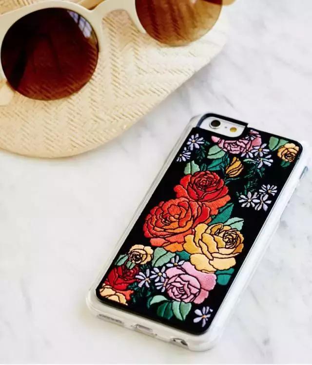 李宇春、蕾哈娜、宋茜她们都在穿这样的牛仔装！