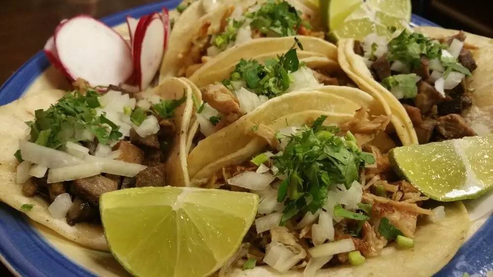 在美国吃墨西哥卷饼 (美国最好吃的墨西哥州美食)