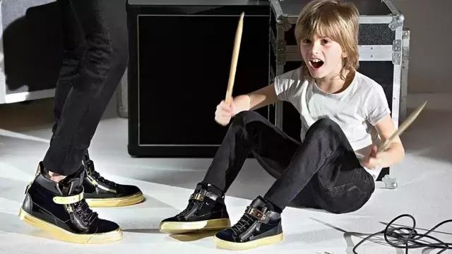 鞋子流行爆款品牌,鞋子新品本季爆品