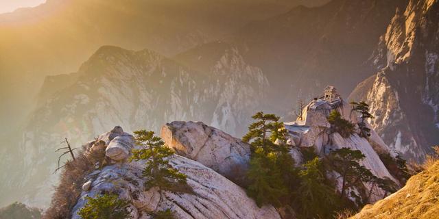 华山史上最全必看攻略,爬华山攻略几个小时爬遍华山