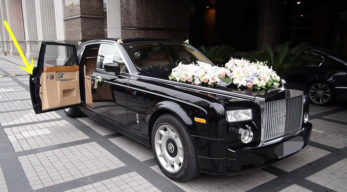 劳斯莱斯自带的那把伞值多少钱,劳斯莱斯幻影10万的雨伞