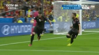 寰风綏宸翠笁閬撴潬婊戣藩gif,浜ㄥ埄婊戣藩gif