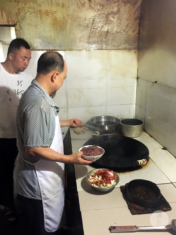 你以为的自贡实际上的自贡,自贡菜又辣又咸