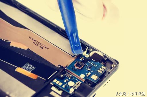 小米5位插线板拆解,小米5pro拆解