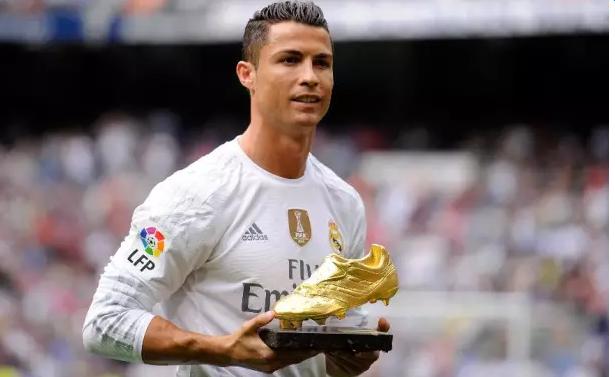 2021年足球球员收入前十,2023年足球球员年收入排行榜