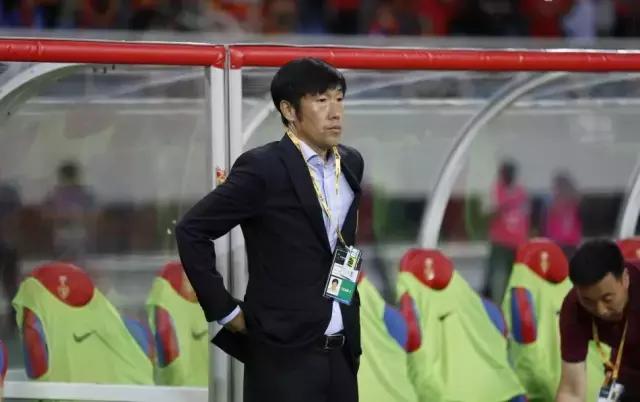 贝利的脚型,贝利的脚法叫啥