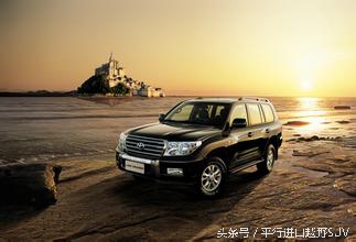 兰德酷路泽和路虎卫士110哪个好,兰德酷路泽2024款越野测试