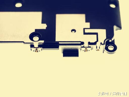 小米5位插线板拆解,小米5pro拆解
