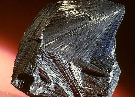 铸铁和不锈钢哪个容易生锈,不锈钢生锈和铁生锈区别