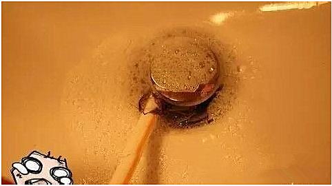 头发堵塞下水道最快的疏通方法,卫生间头发堵塞疏通方法