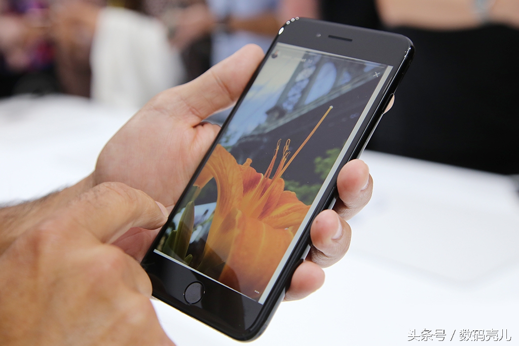 闲鱼上两三百就能买苹果7 (海淘苹果7plus)