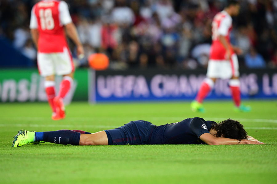 捶胸顿足,欧冠精华集锦巴黎