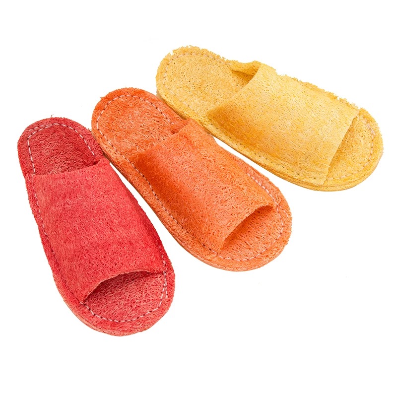 不谨慎被自家的狗狗咬了一口,不谨慎被狗狗咬手