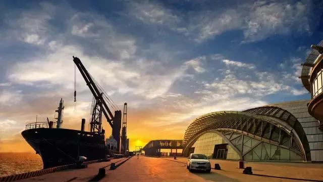 上海跟深圳综合实力对比,北京和上海综合实力对比