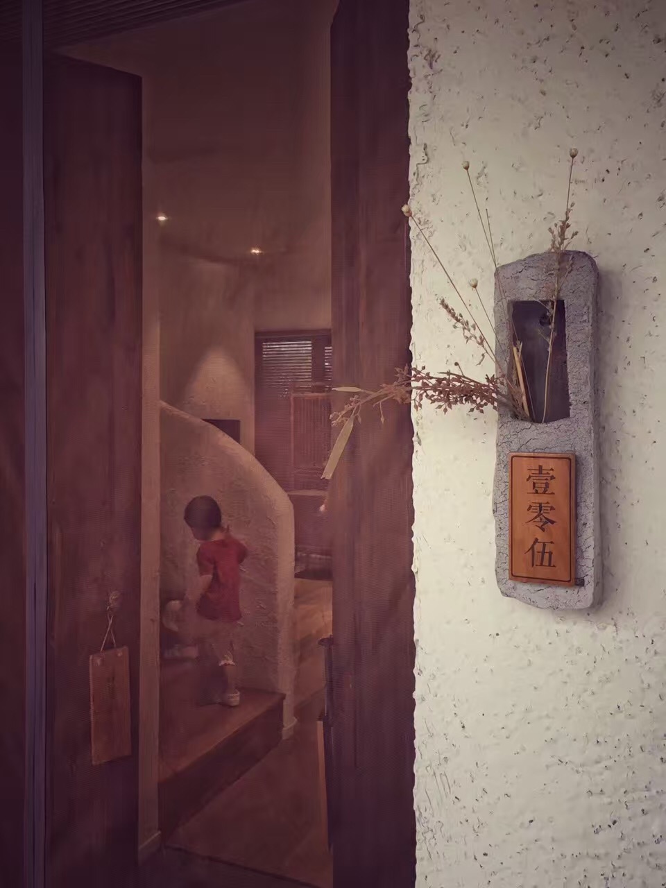 放慢脚步，带孩子住一晚农庄，骑一会儿马