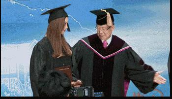 到底还是美女受欢迎！