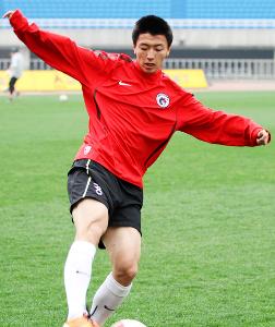 国足队员杜威,国足杜威到底有多强