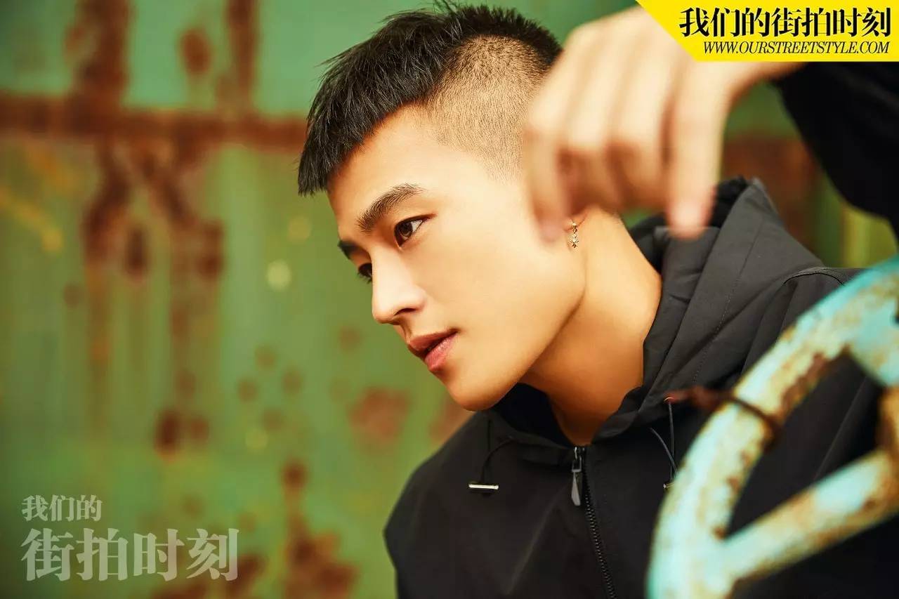 街拍明星秋季穿衣搭配男,街拍时尚穿搭秋季明星
