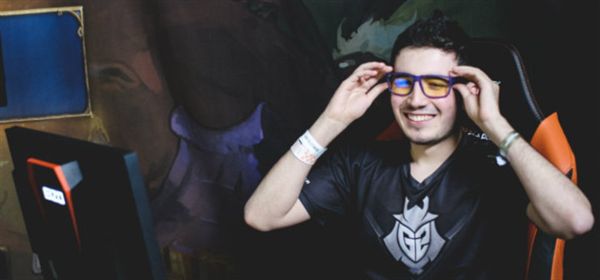 炉石小鱼鱼,炉石小鱼鱼夺冠视频