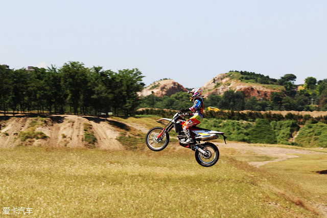 越野车选手视频,越野车试驾赛道