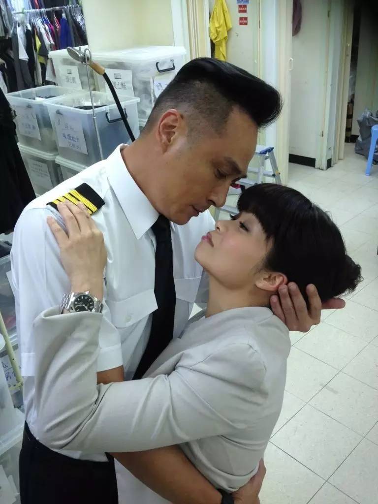 余文乐公开恋情了吗,小仪余文乐