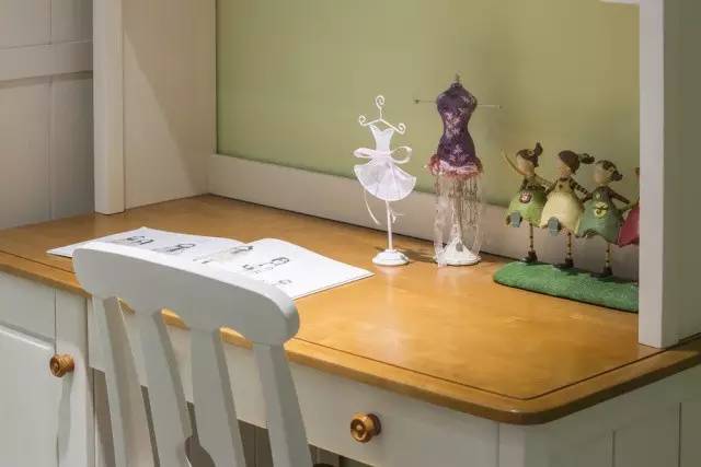 自己没实现的梦想强加在孩子身上,父母把自己的梦想强加到孩子身上