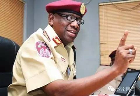 怎样避免安检尴尬事件,机场安检避免尴尬