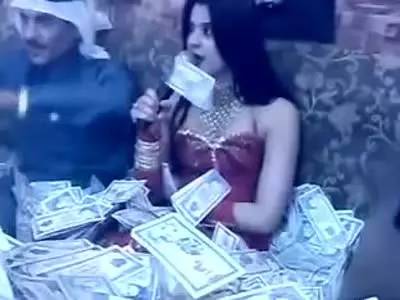 去迪拜旅游是落地签吧,迪拜必买表