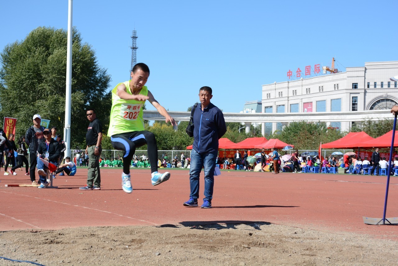 牙克石中小学运动会,牙克石市第四小学27届田径运动会