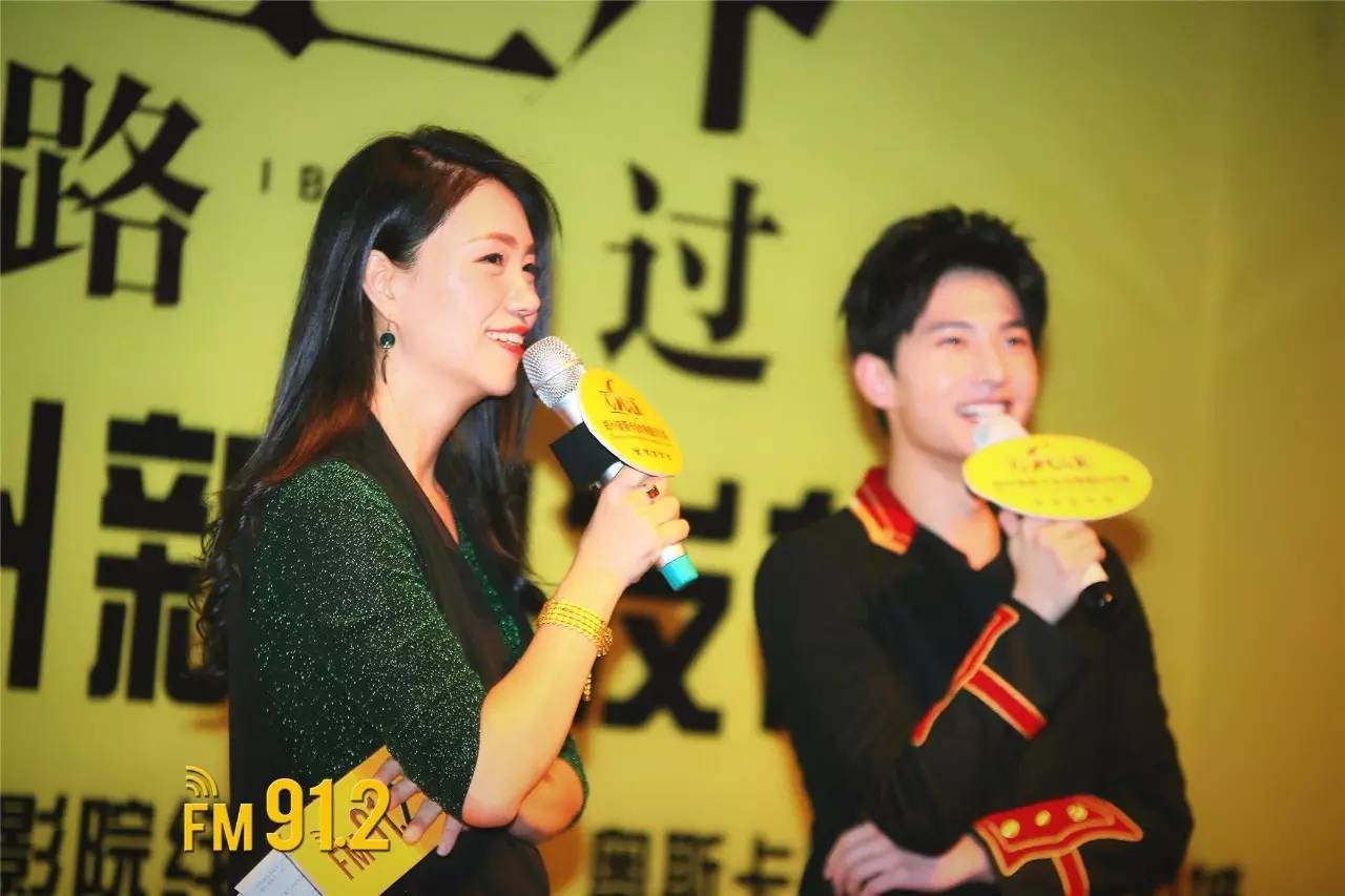 他来头不小！来郑宣传两名总监先后陪同~,高清图