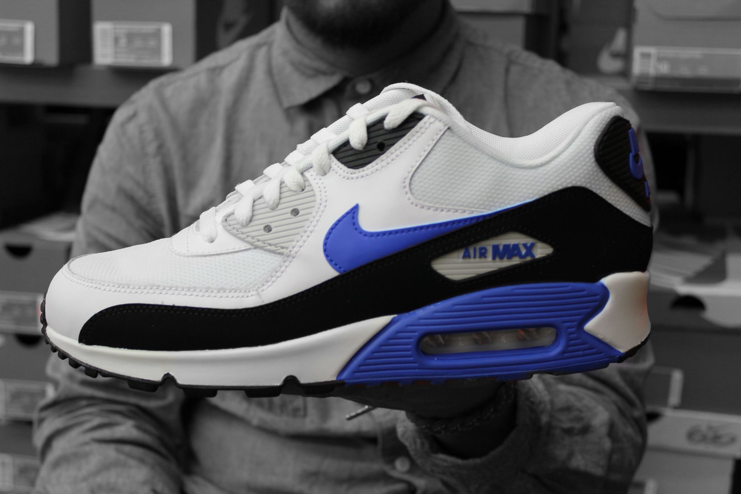 yeezy和nmd哪个舒服,yeezy会不会走nmd的老路